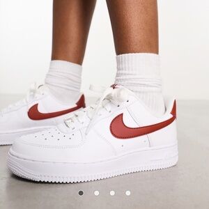 NIKE AIR FORCE 1